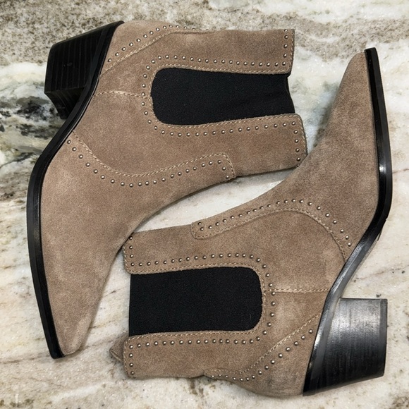 PAIGE Willa Studded Chelsea Ankle Boot 7 - Picture 9 of 12